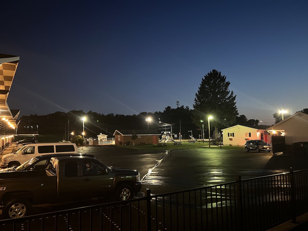 All Star Inn & Suites - photo 428