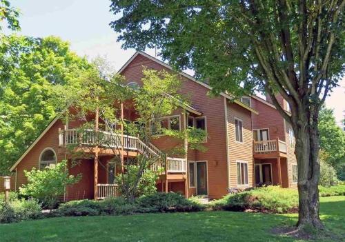 Spacious 2 Bed At Crystal Mountain Resort 2 Bedroom Condo by Redawning - photo 14