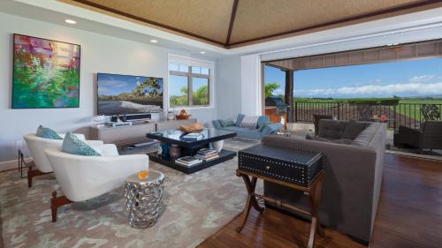 SEA GLASS Stunning 3BR KaMilo Home with Heated Pool and Best View — 4-Star Luxury Hotel in Waikoloa, United States