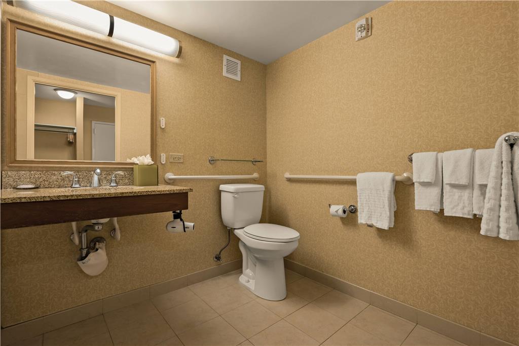 Airport Honolulu Hotel Trademark Collection by Wyndham - photo 44