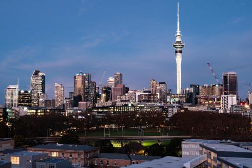 3 Bedroom Split Level 125sqm Sub Penthouse in St Marys Bay — 4-Star Luxury Hotel in Auckland, New Zealand