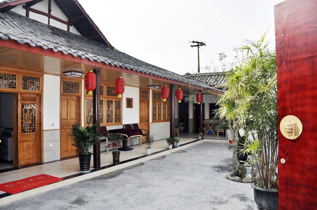 Xiyangyang Inn — hotel in Linqiong
