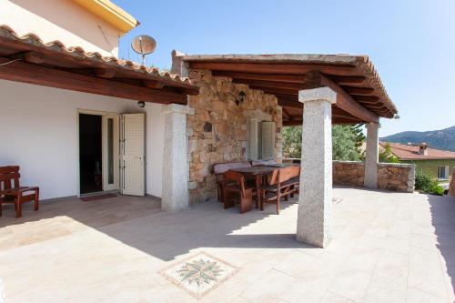 Appartamento immerso nel verde — 4-Star Luxury Hotel in San Teodoro, Italy