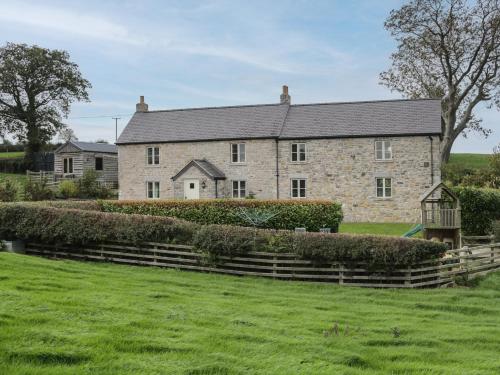 Cefn Berain Uchaf — 5-Star Luxury Hotel in Denbigh, United Kingdom