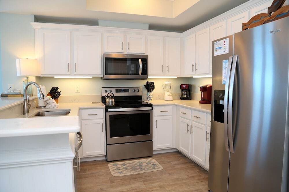 Crystal Tower 1109 2 Bedroom Condo by RedAwning - photo 17