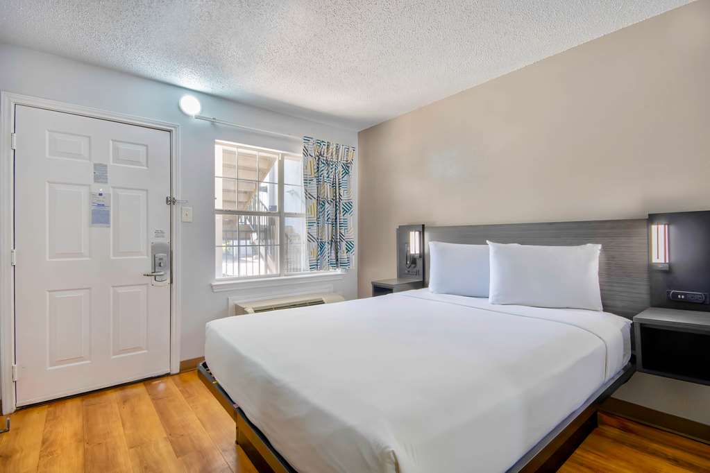 Studio 6 Extended Stay Austin TX Midtown - photo 15