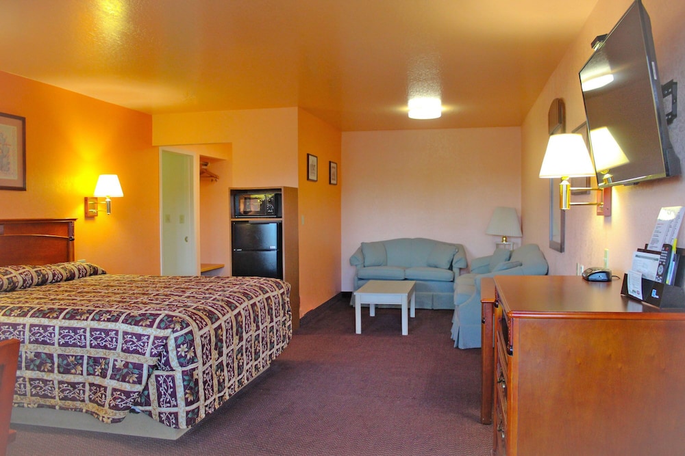 Hawthorne's Best Inn - photo 9