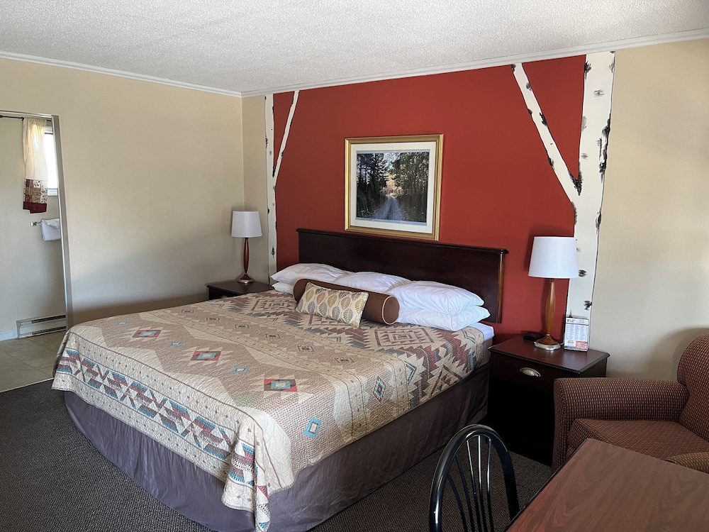 Cedar Hill Lodge - photo 20