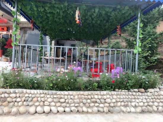 Xinyue Hotel - last minute hotel in Meishan