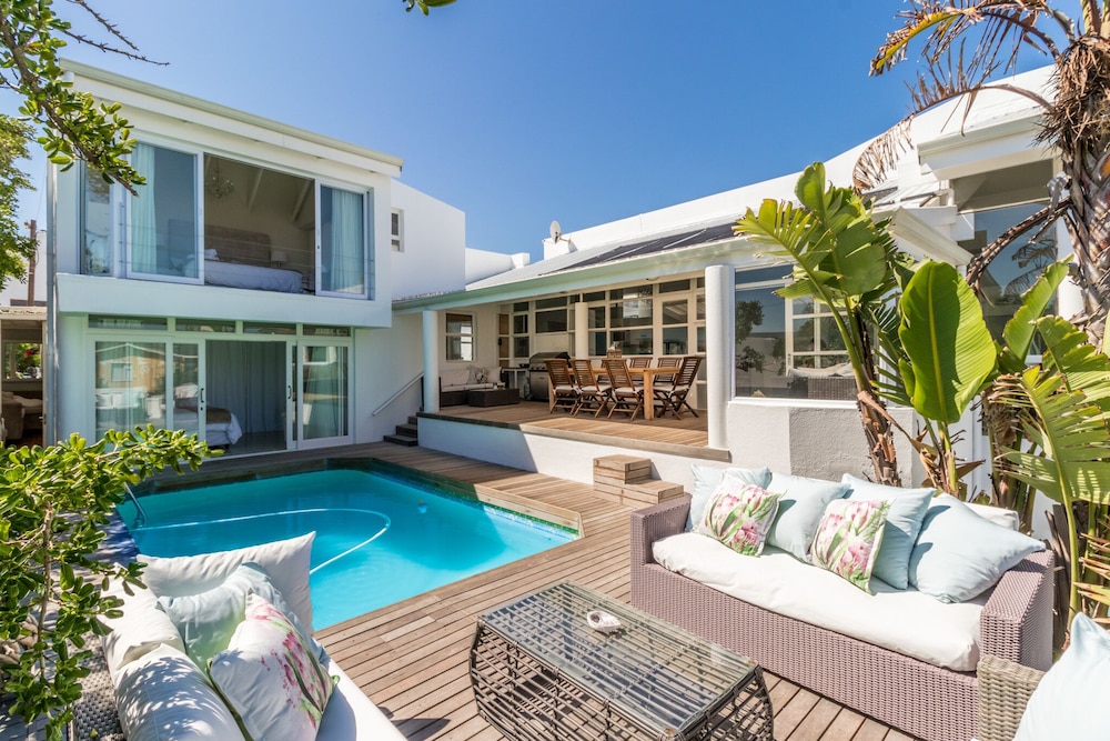 White Waves Beach House — 4-Star Luxury Hotel in Cape Town, South Africa