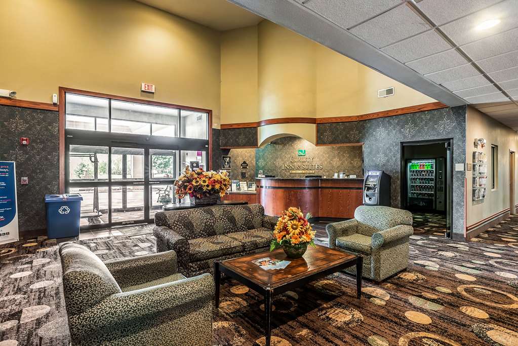 Quality Inn & Suites Hannibal West - photo 3