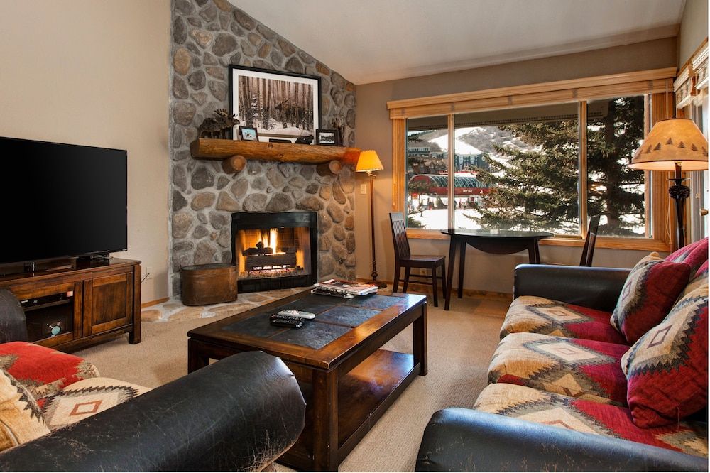 Ski In Condo in Snow Flower Resort by RedAwning - photo 13