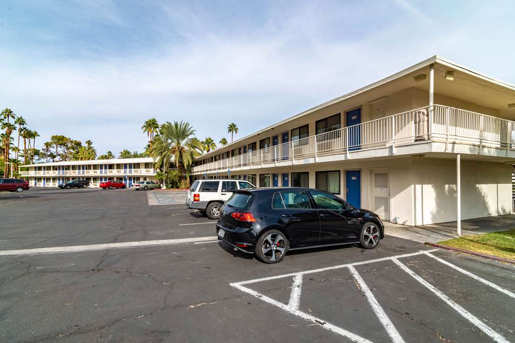 Motel 6 Palm Springs CA East Palm Canyon - photo 11