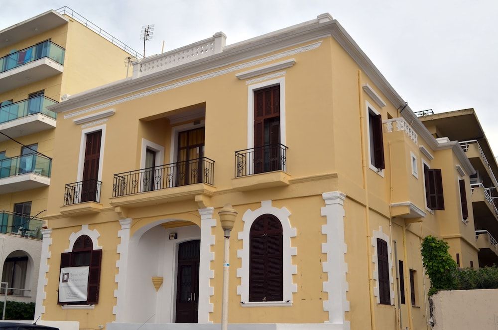 City center house in Rhodes — 4-Star Luxury Hotel in Rodos, Greece