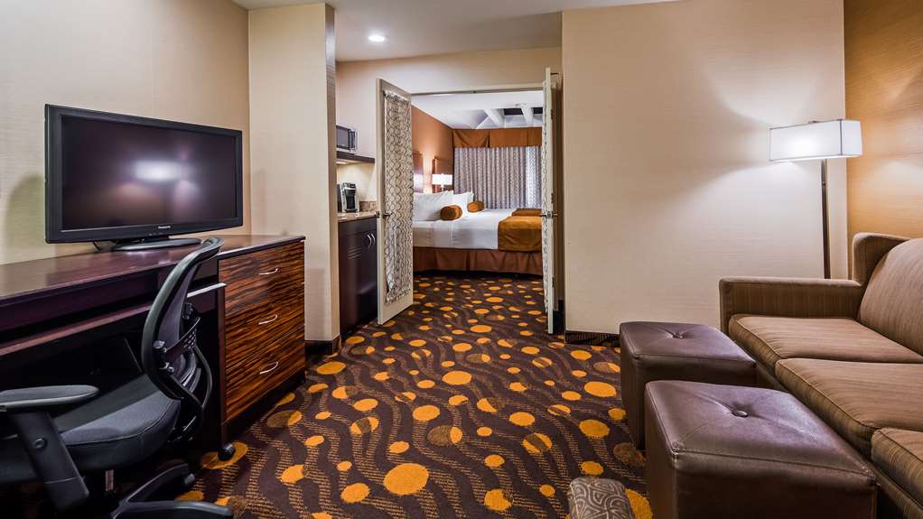 Best Western Plus Suites Hotel Coronado Island - photo 16