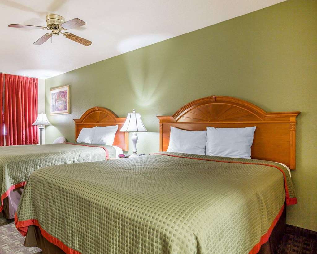 Rodeway Inn Delano - photo 22