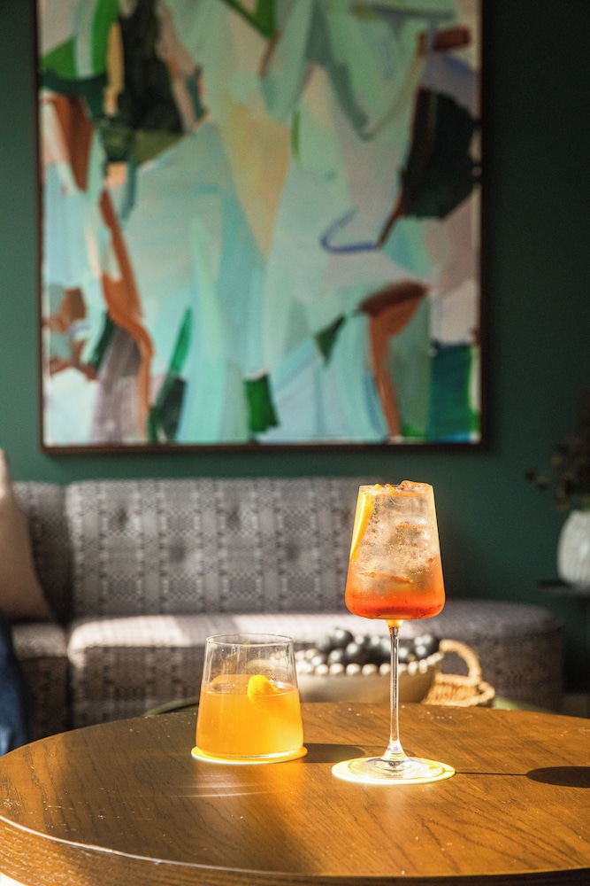 Hutton Hotel - photo 46
