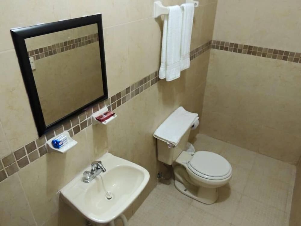 Hotel Palmas D' Victoria — hotel near General Pedro Jose Mendez International Airport