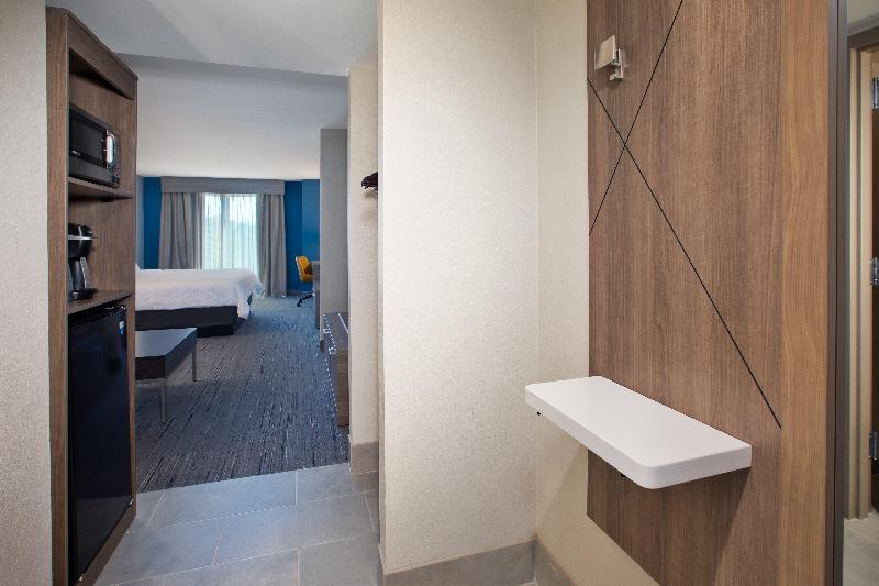Holiday Inn Express I 26 & Us 29 At Westgate Mall by IHG - photo 15