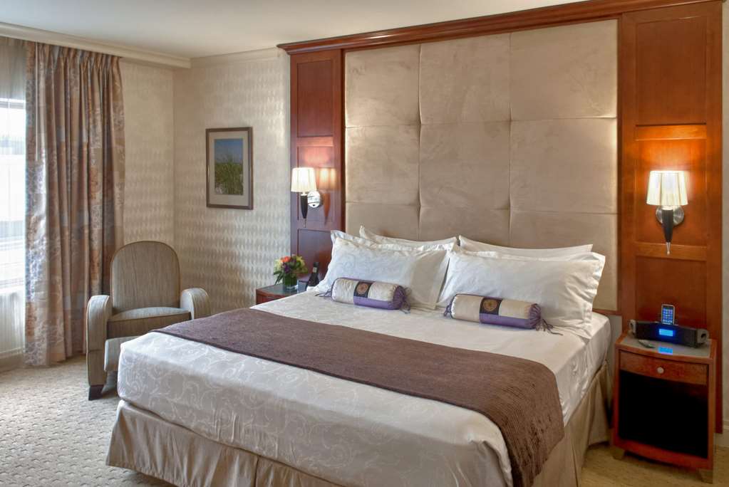 Viana Hotel and Spa Trademark Collection by Wyndham - photo 11