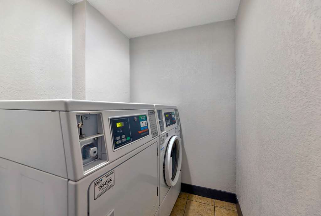 Motel 6 Oak Creek WI - photo 23
