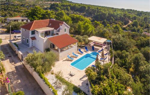 6 Bedroom Gorgeous Home In Milna — 5-Star Luxury Hotel in Milna, Croatia
