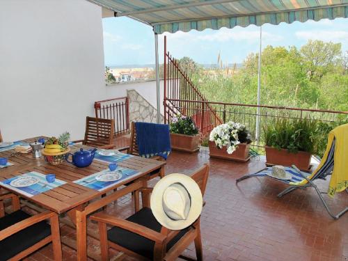 Apartment Francesca by Interhome — 4-Star Luxury Hotel in Sperlonga, Italy