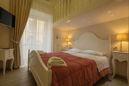 Mamma Teresa — 4-Star Luxury Hotel in Naples, Italy