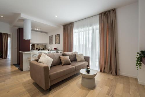 Ace of Hearts 1 BR APARTMENT Parking Fast wi fi in One Cotroceni — 4-Star Luxury Hotel in Bucharest, Romania