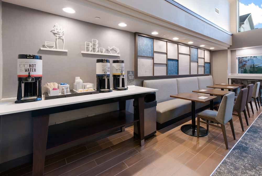 Hampton Inn & Suites Chicago Hoffman Estates - photo 41
