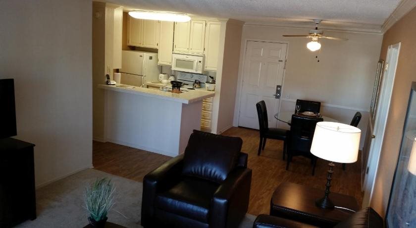 Oakwood at Eaves Seal Beach — hotel in Seal Beach