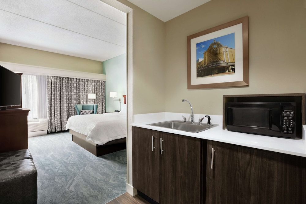 Hampton Inn by Hilton Richmond North Ashland - photo 14