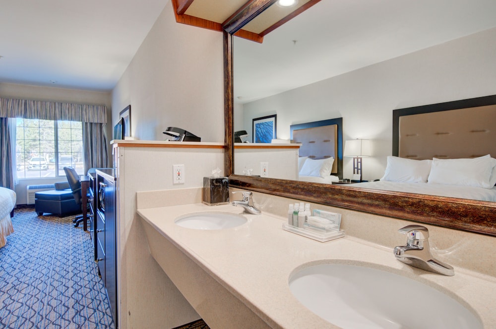 Holiday Inn West Yellowstone by IHG. - photo 46