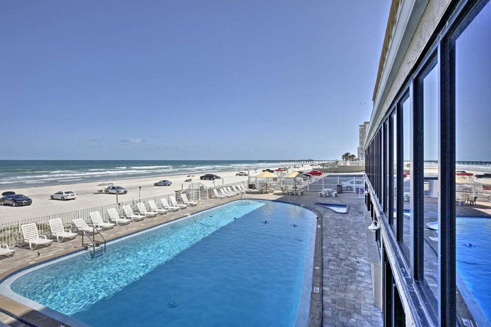 Pirates Cove Resort Studios - photo 24