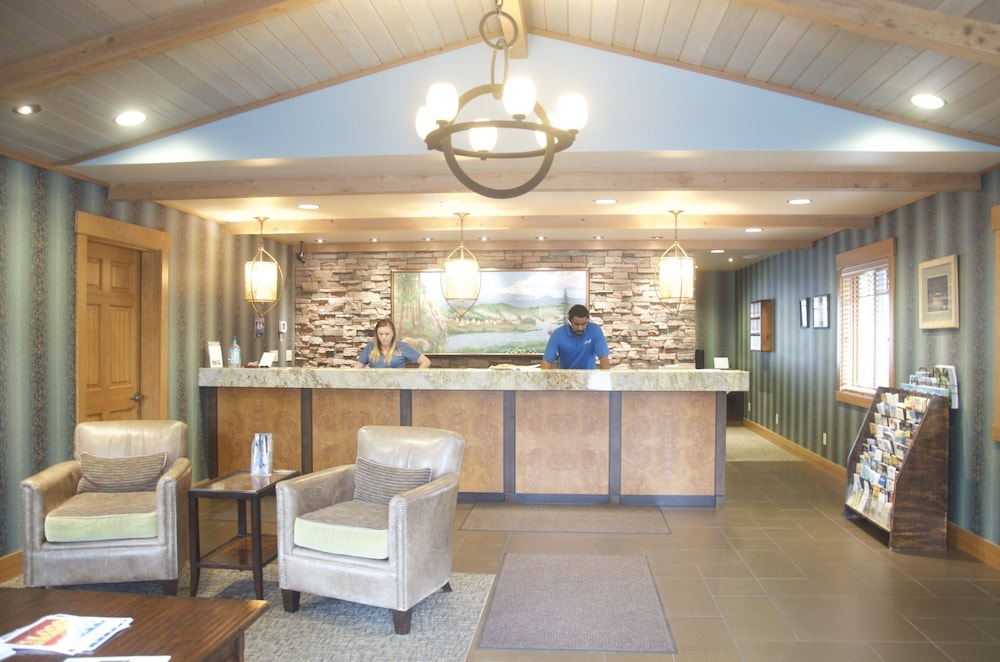 Lakeside Lodge And Suites - photo 3