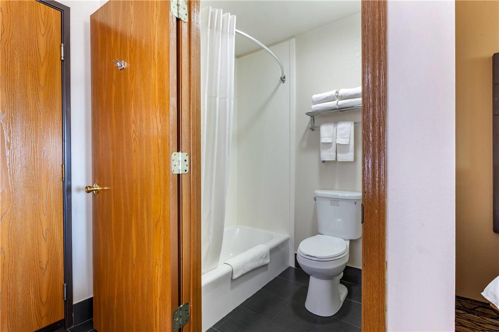 Quality Inn New London - photo 22