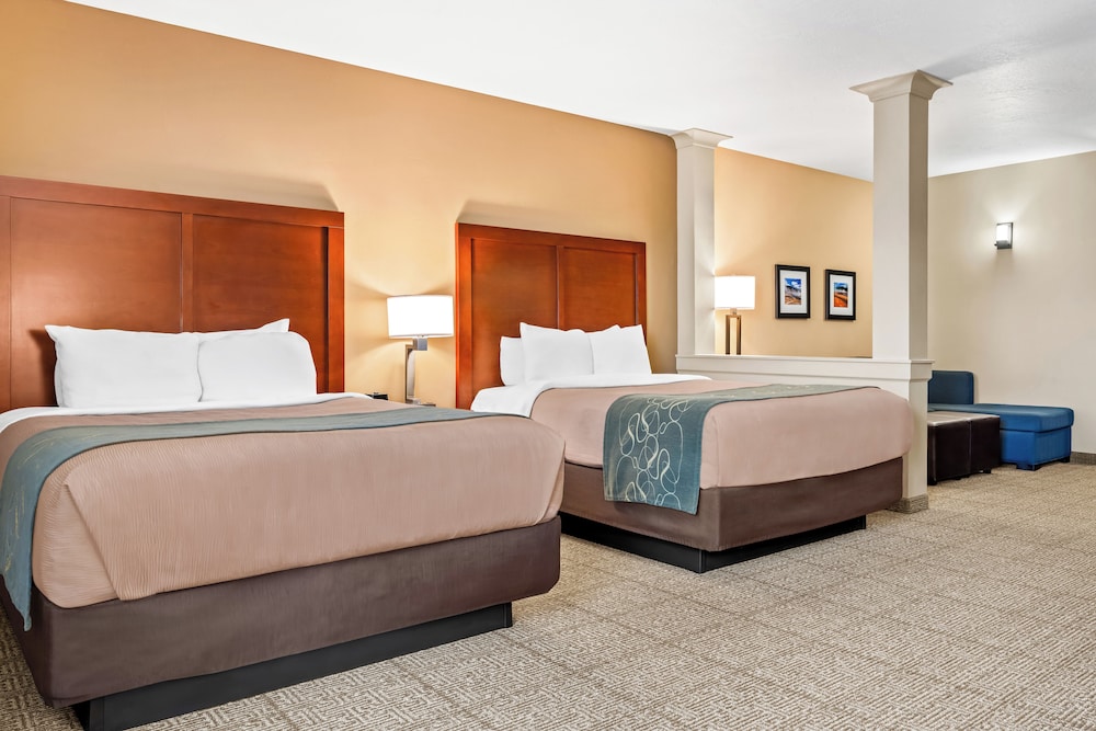 Heartland Inn and Suites - photo 12