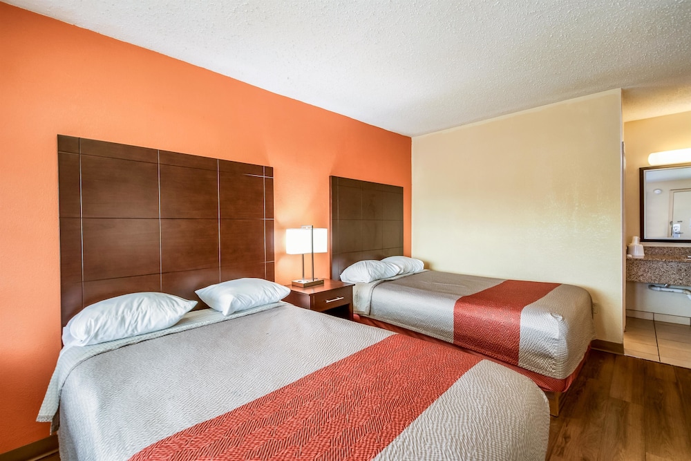 Motel6 Washington DC Convention Center - photo 3