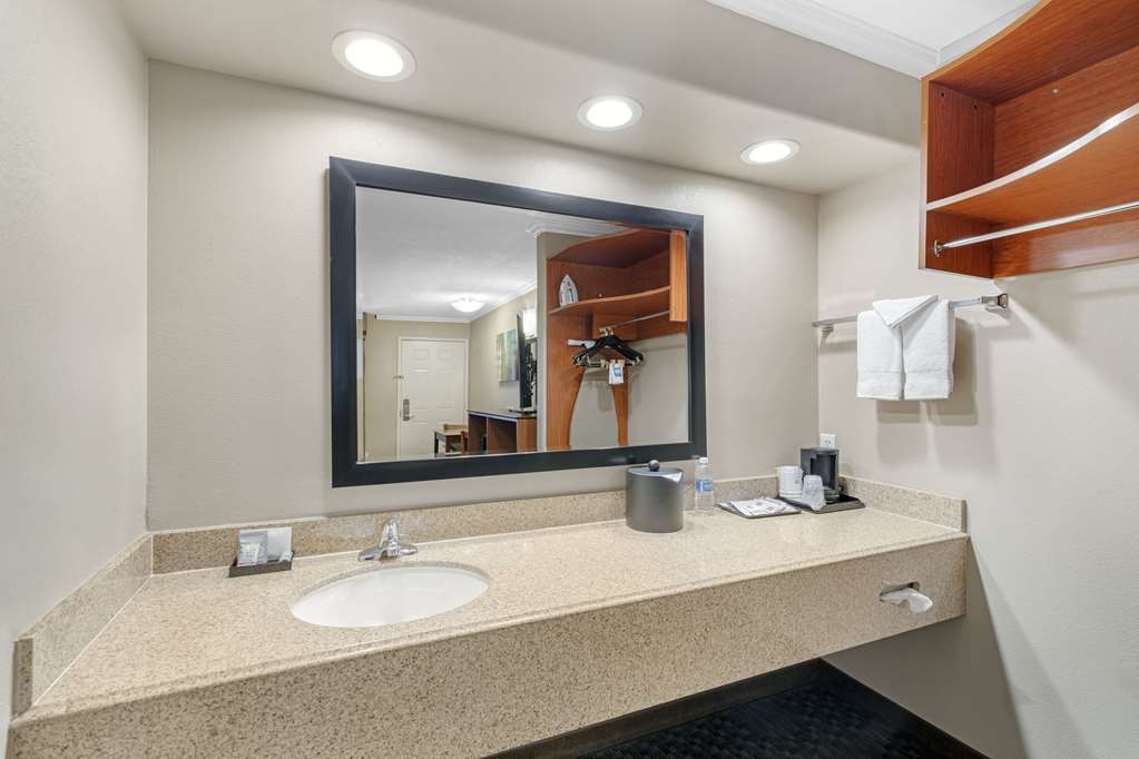 Best Western Oxnard Inn - photo 34