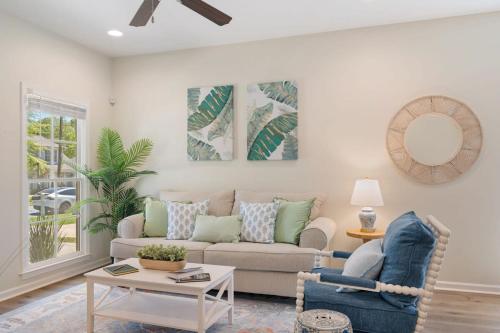 Single Story Fire Pit Updated Close to Downtown in Columbus, United States