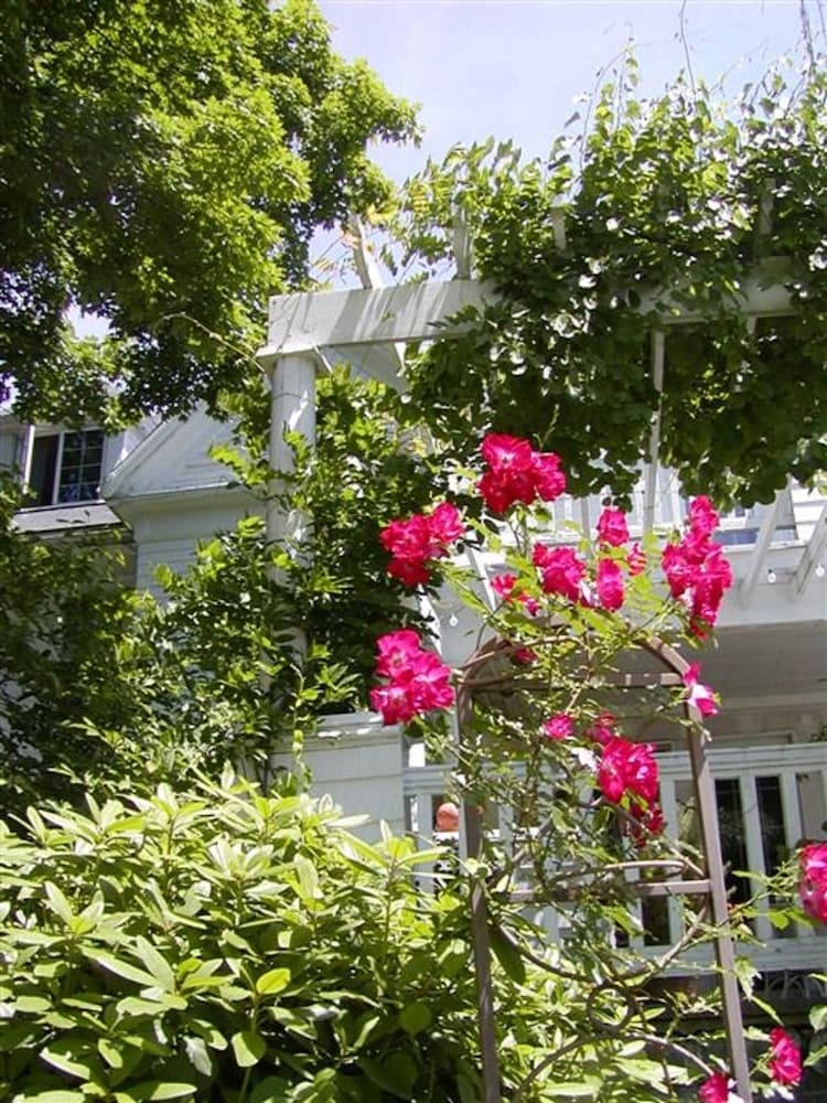 The Inn on the Horse Farm - photo 21