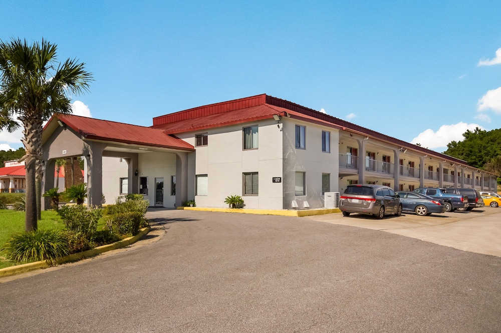 Red Roof Inn Crestview - photo 34