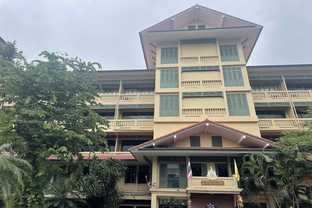 Suan Sunandha Palace Hotel
