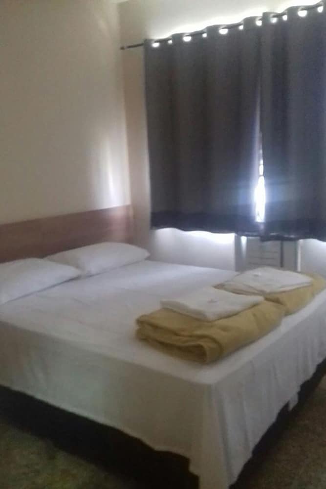 City Hotel — hotel in Fundao