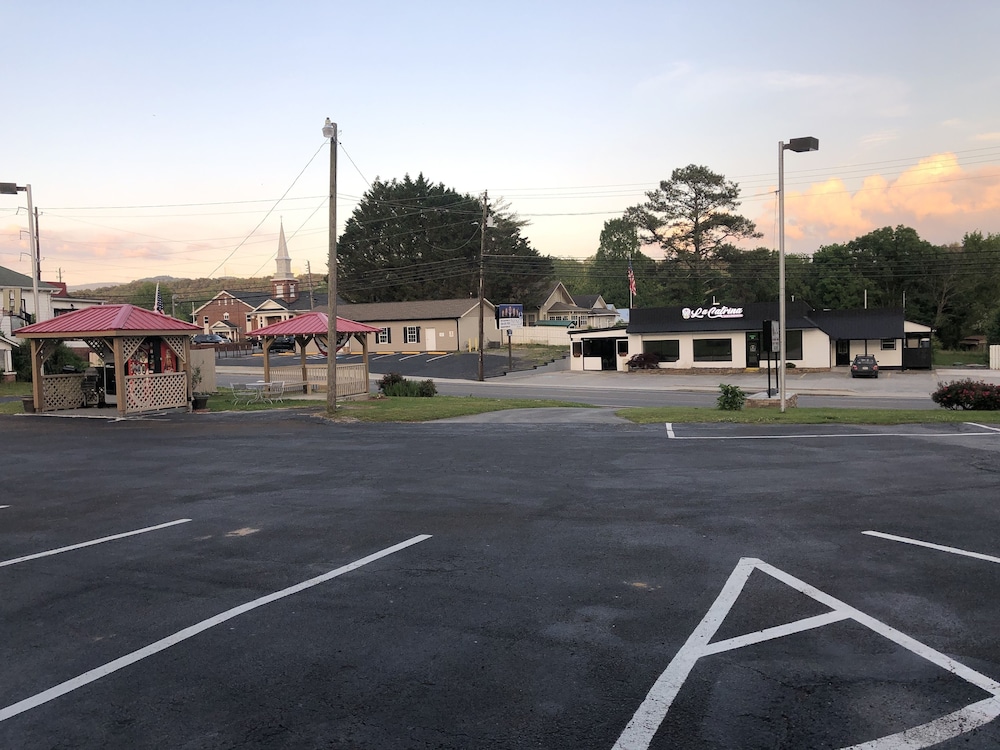 Ellijay Inn - photo 28