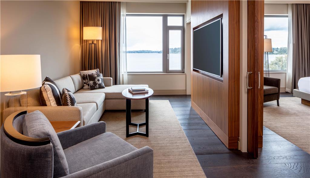 Hyatt Regency Lake Washington at Seattle s Southport - photo 29