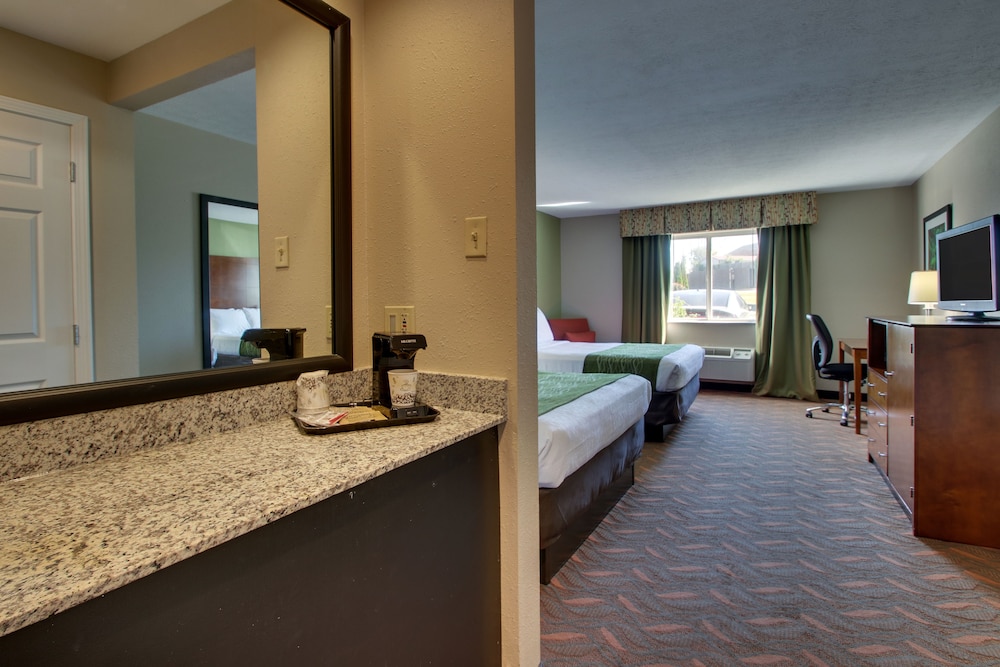 Greenfield Inn and Suites Elizabethtown KY I65 Exit 94 - photo 9