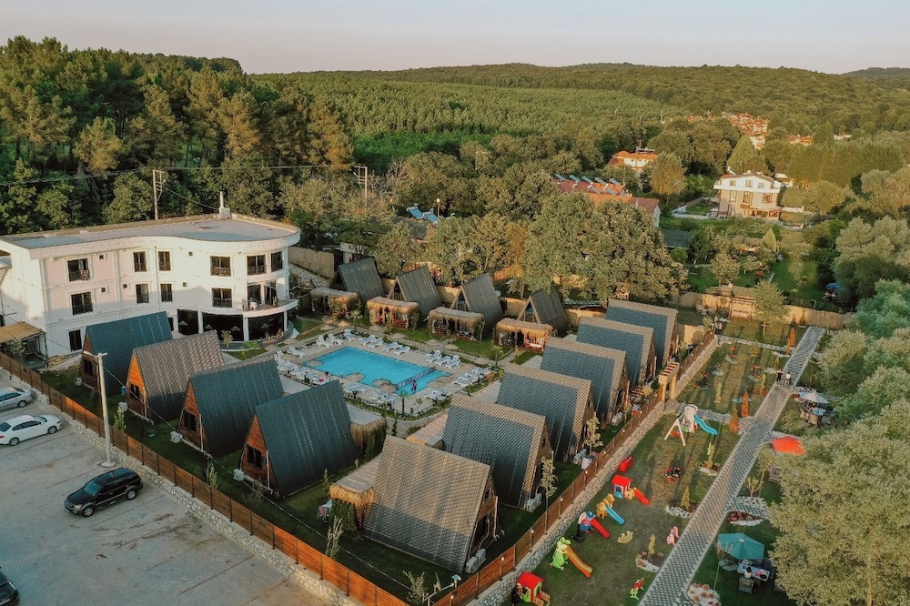 Kerpe Bungalov Hotel in Kandira, Turkey