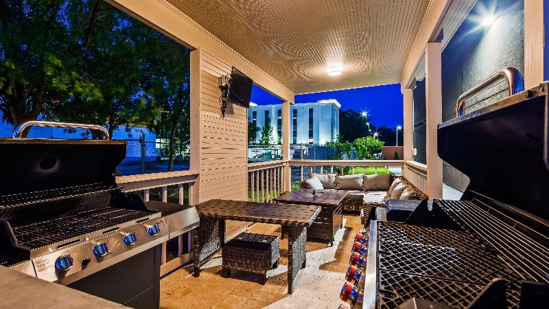 Best Western Plus Executive Residency Ascension Hotel — hotel in Gonzales