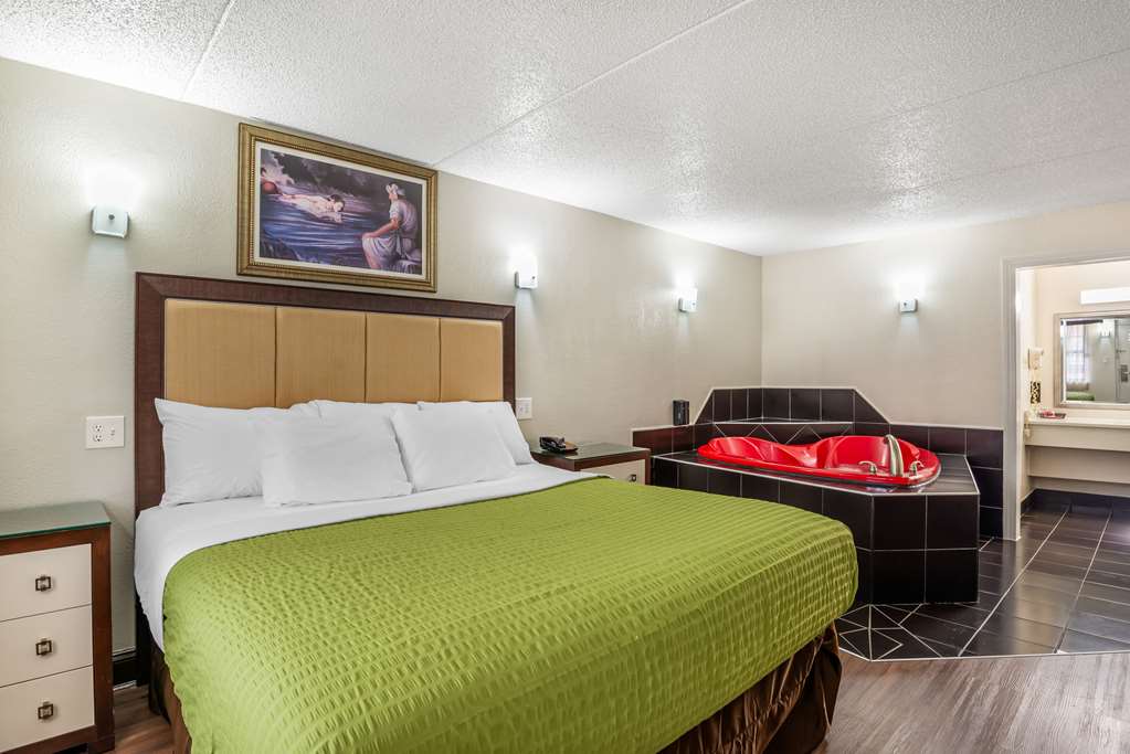 Econo Lodge Richmond North Chesterfield - photo 34